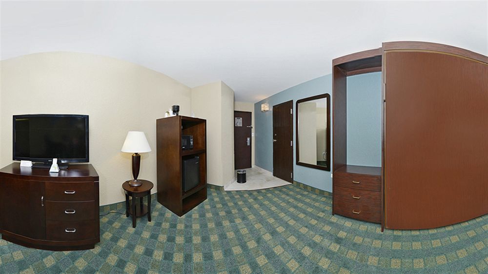 Causeway Bay Hotel Lansing Exteriör bild