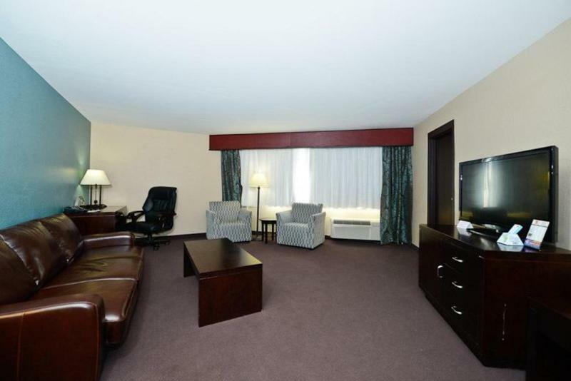 Causeway Bay Hotel Lansing Exteriör bild