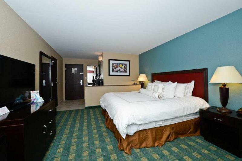 Causeway Bay Hotel Lansing Exteriör bild